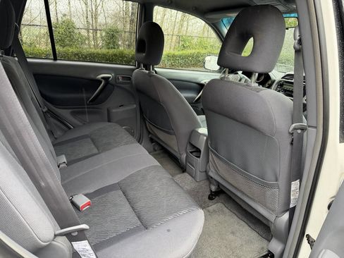 Used 2001 Toyota RAV4 4WD image 24