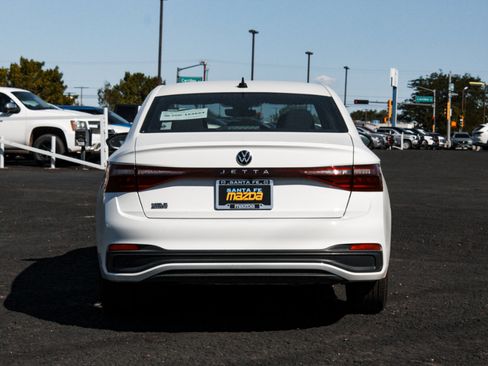 Used 2025 Volkswagen Jetta Sport FWD image 6