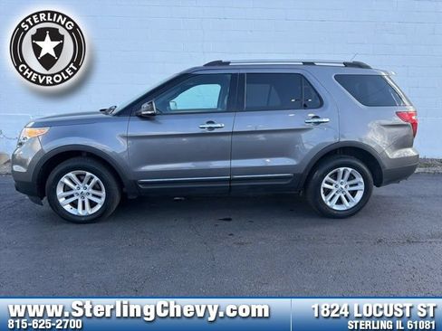Used 2014 Ford Explorer XLT w/ Equipment Group 202A AWD/4WD image 6