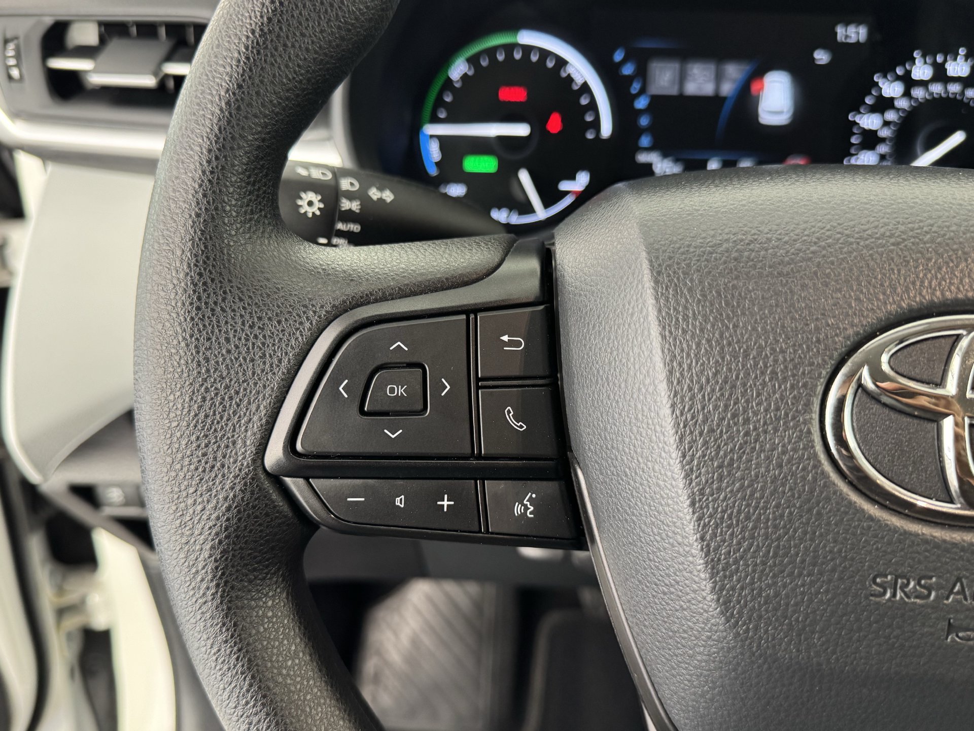 Certified 2026 Toyota Sienna LE FWD image 28