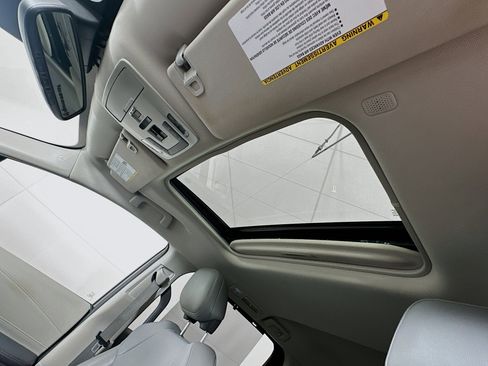 Used 2021 Toyota Sienna XLE image 25