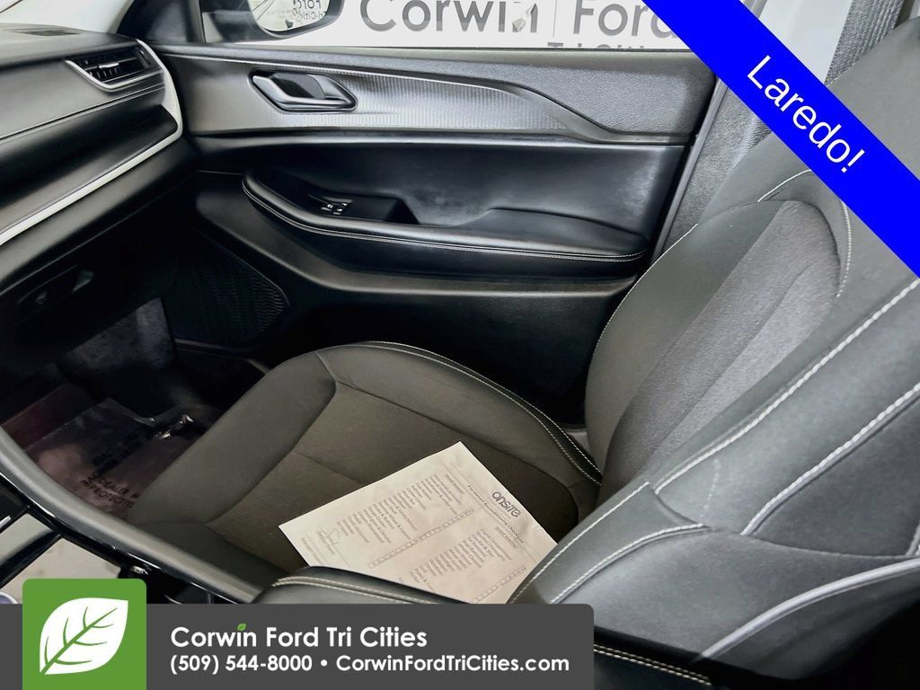 Used 2023 Jeep Grand Cherokee L Laredo w/ Luxury Tech Group I AWD/4WD image 28