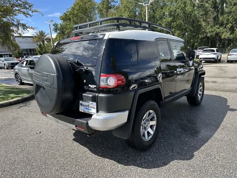 Used 2014 Toyota FJ Cruiser 4WD image 6