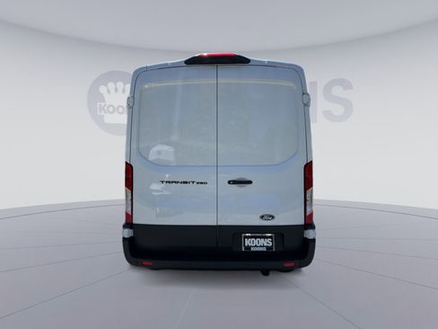 New 2026 Ford Transit 250 148 Medium Roof w/ Load Area Protection Package RWD image 5