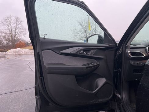 Used 2023 Chevrolet TrailBlazer LT w/ Confidence II Package image 8