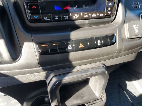 New 2026 RAM ProMaster 3500 w/ Crew Van Package image 17