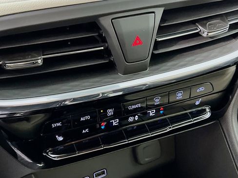 Used 2024 Buick Encore GX Avenir w/ Avenir Convenience Package image 13