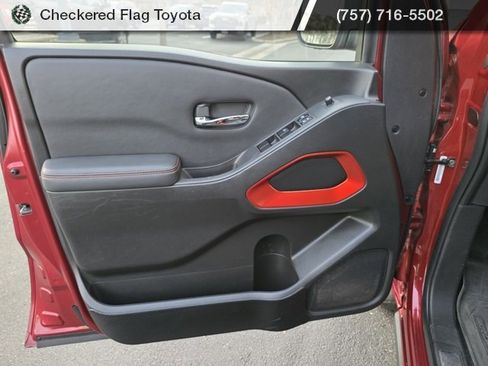 Used 2022 Nissan Frontier PRO-4X image 20