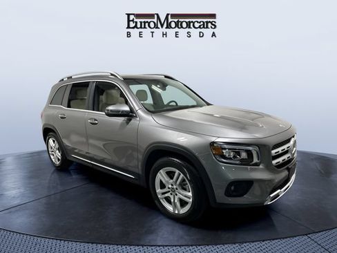 Used 2021 Mercedes-Benz GLB 250 4MATIC image 7