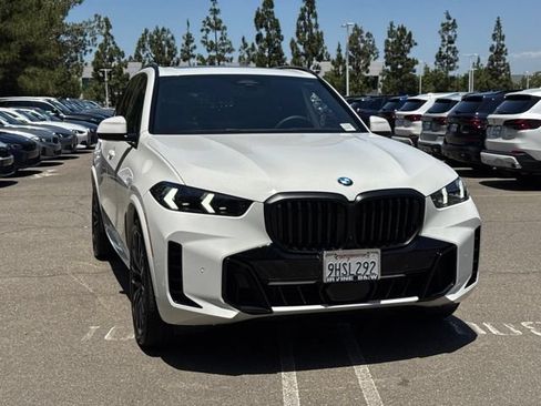 Used 2024 BMW X5 xDrive40i w/ M Sport Package AWD/4WD image 5