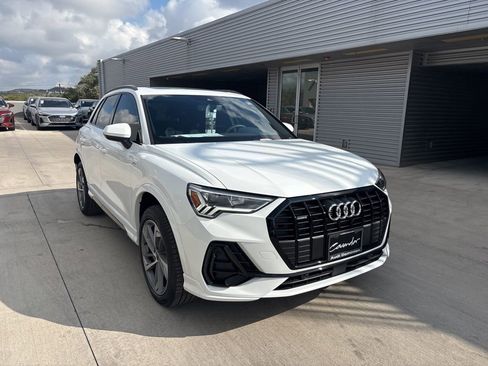 New 2025 Audi Q3 2.0T Premium image 3