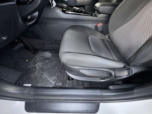 Certified 2025 Kia Sportage LX image 15