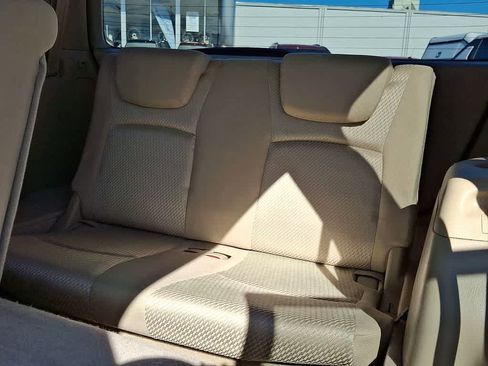 Used 2007 Toyota Highlander w/ 3rd Row image 10