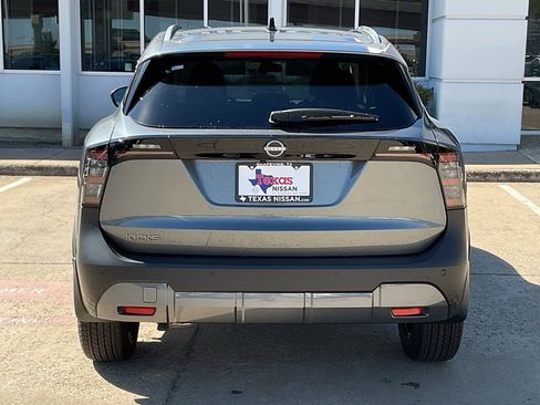 New 2026 Nissan Kicks SV image 6