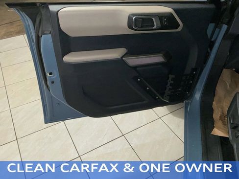 Used 2023 Ford Bronco Wildtrak image 4