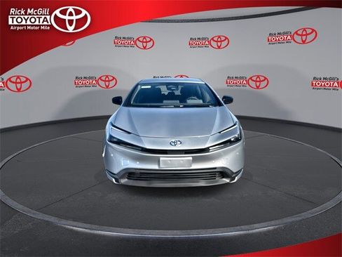 New 2026 Toyota Prius LE image 3