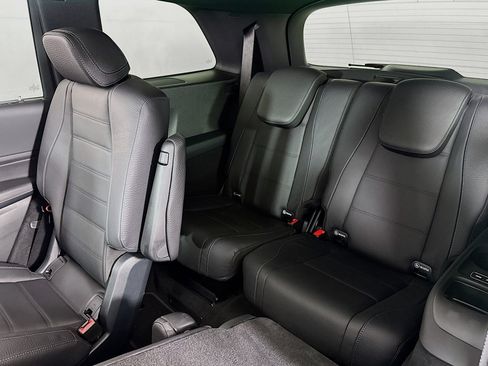New 2026 Mercedes-Benz GLS 580 4MATIC image 8