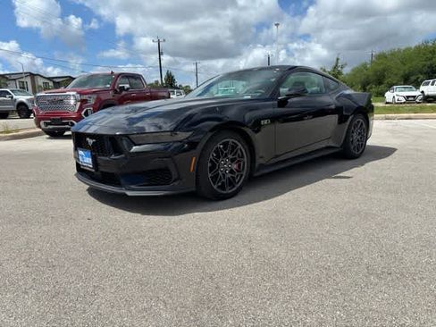 Used 2025 Ford Mustang GT Premium w/ GT Performance Package RWD image 1