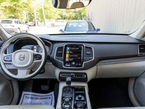 Used 2020 Volvo XC90 T5 Momentum AWD/4WD image 18