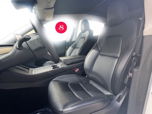 Used 2023 Tesla Model Y Performance image 16