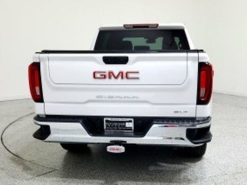 Used 2023 GMC Sierra 1500 SLT image 3