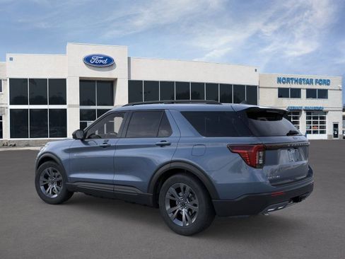 Used 2026 Ford Explorer Active w/ Active Comfort Package AWD/4WD image 4