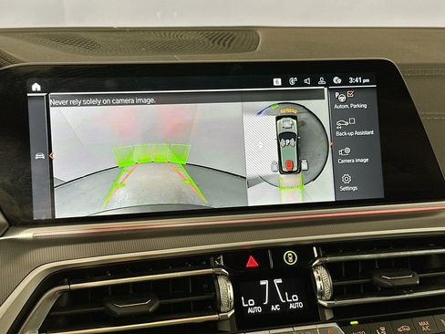 Used 2022 BMW X5 sDrive40i w/ M Sport Package RWD image 14