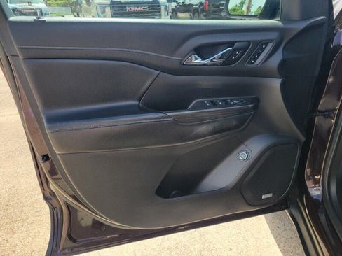 Used 2021 GMC Acadia SLT w/ Elevation Edition FWD image 13