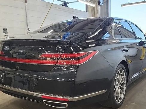 Used 2022 Genesis G90 5.0 Ultimate AWD/4WD image 2