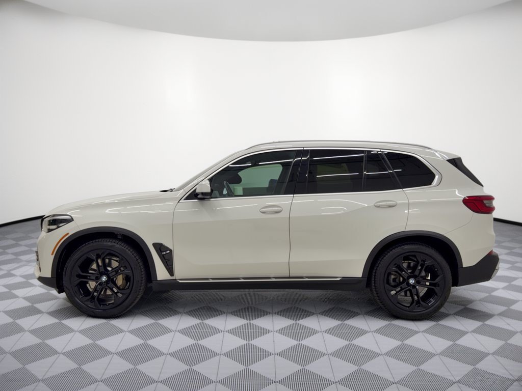 Used 2019 BMW X5 xDrive40i w/ Convenience Package AWD/4WD image 2