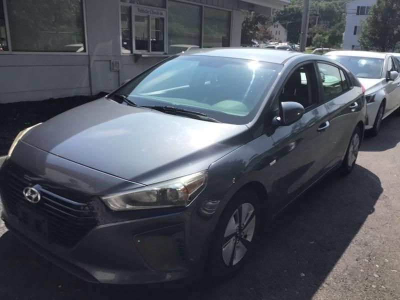 Used 2018 Hyundai Ioniq Blue FWD image 4