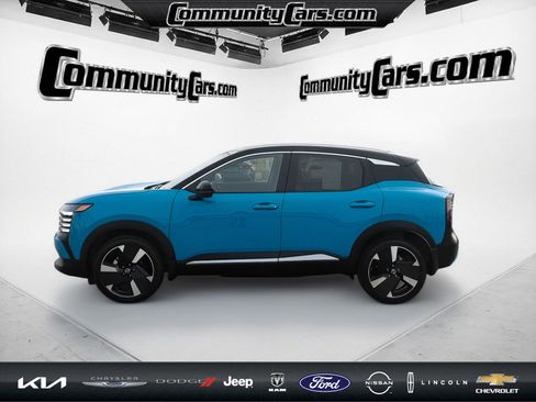 Used 2025 Nissan Kicks SR w/ SR Premium Package image 4