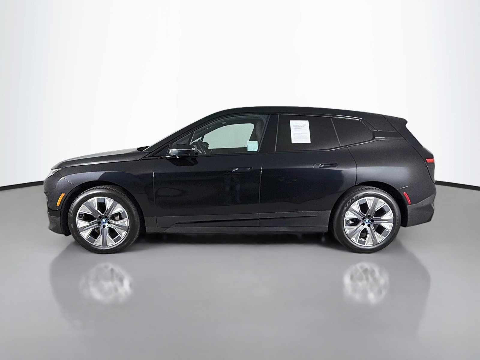 Certified 2024 BMW iX xDrive50 AWD/4WD image 4