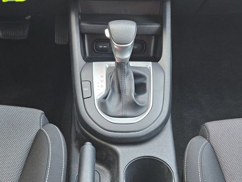 Used 2024 Kia Forte LXS FWD image 13