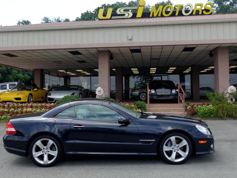 Used 2009 Mercedes-Benz SL 550 w/ Premium I Pkg image 2