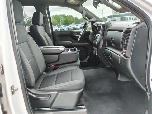 Used 2023 Chevrolet Silverado 1500 Custom AWD/4WD image 10