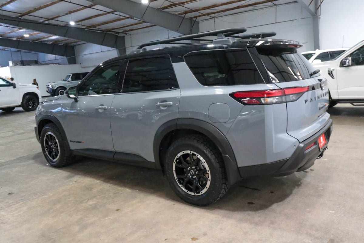 Used 2023 Nissan Pathfinder Rock Creek AWD/4WD image 6