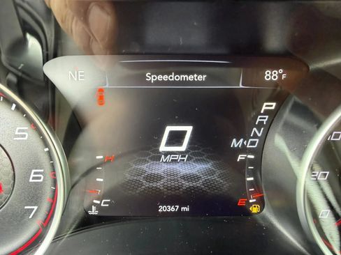 Used 2019 Dodge Charger SXT AWD/4WD image 4