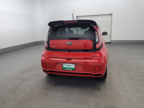 Used 2019 Kia Soul + image 7