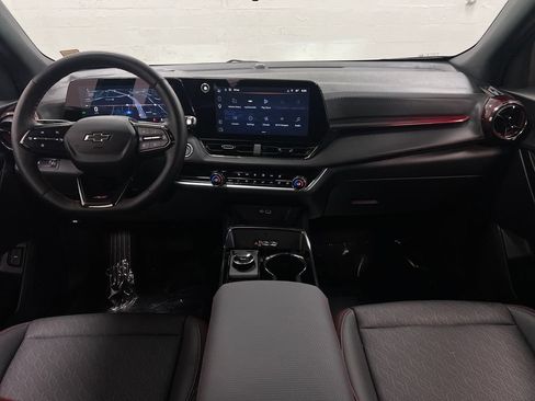 Used 2026 Chevrolet Equinox RS FWD image 12