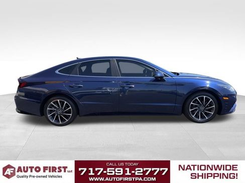 Used 2022 Hyundai Sonata Limited w/ Preferred Accessory Package image 2