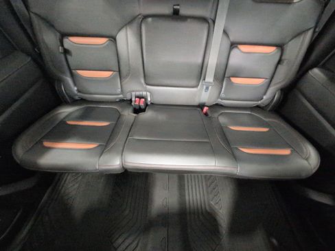 Used 2022 GMC Sierra 1500 AT4 w/ AT4 Premium Package AWD/4WD image 25