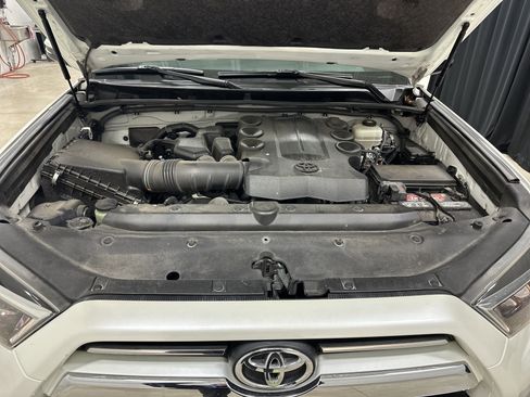 Used 2020 Toyota 4Runner Limited image 34