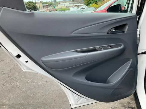 Used 2017 Chevrolet Bolt Premier FWD image 46