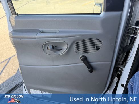 Used 2011 Ford E-450 and Econoline 450 Super Duty image 13