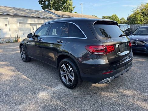 Used 2021 Mercedes-Benz GLC 300 image 3