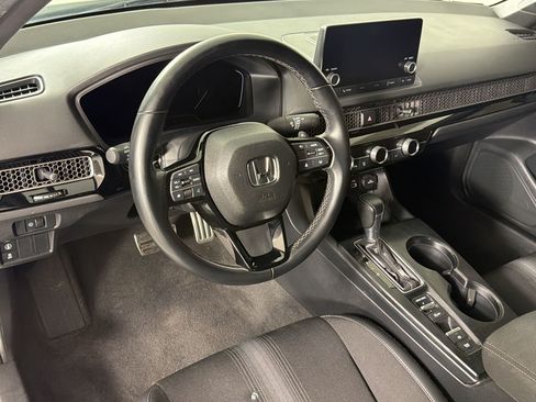 Used 2024 Honda Civic Sport image 4