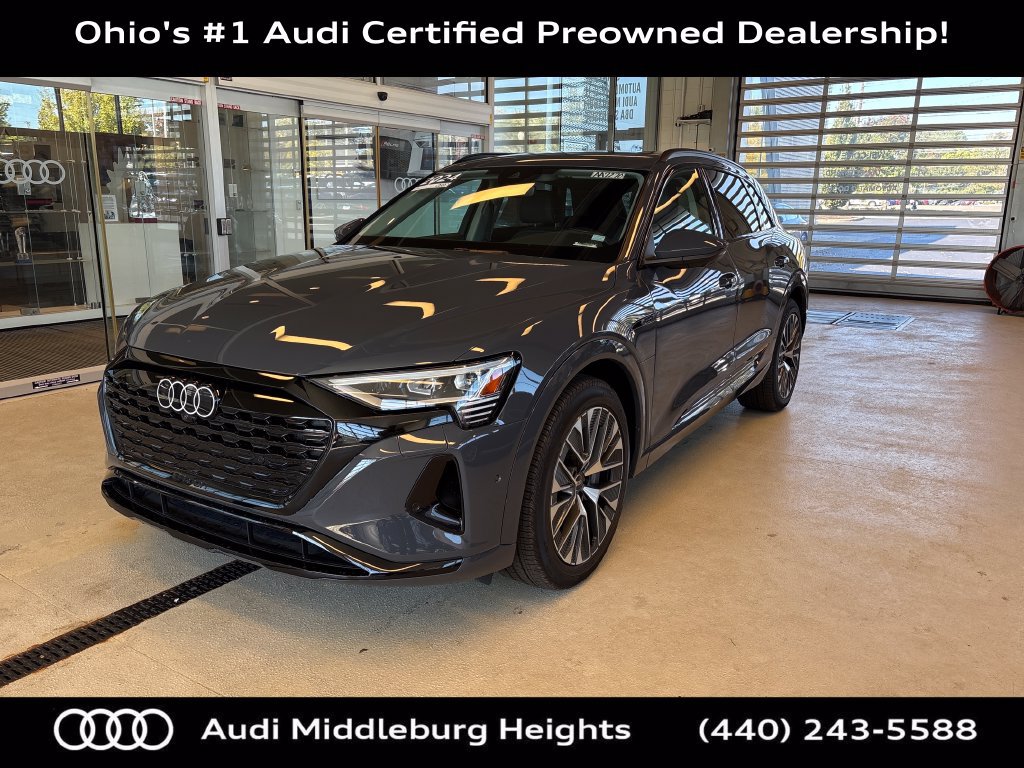 Used 2024 Audi Q8 e-tron Premium Plus AWD/4WD image 3