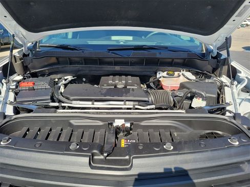 Used 2025 Chevrolet Silverado 1500 Custom image 28