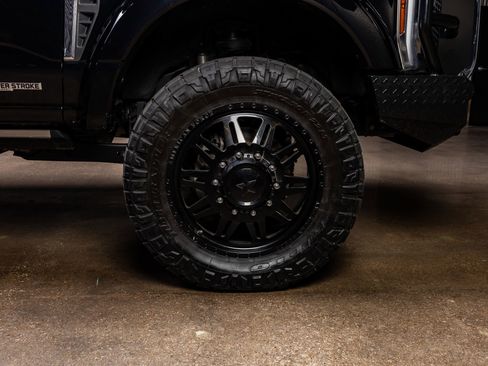 Used 2024 Ford F450 Limited w/ FX4 Off-Road Package image 11